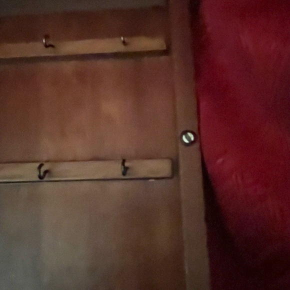 Vintage brown wooden key box, cabinet with vintage botanical floral print - Picture 13 of 16